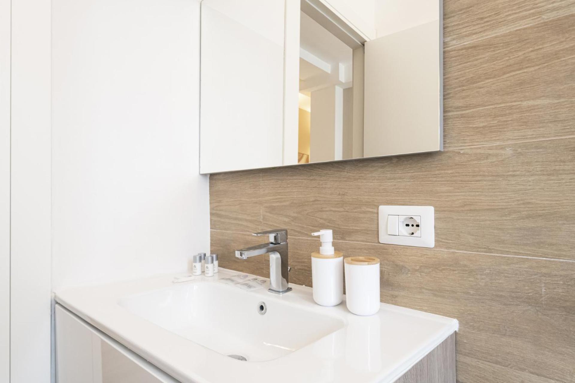 Easylife - Golden Suite Milan Luaran gambar